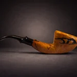 Ručno izrađena lula Sirenil-šumska kraljica od korijena vrijeska iz serije Numenor 01.